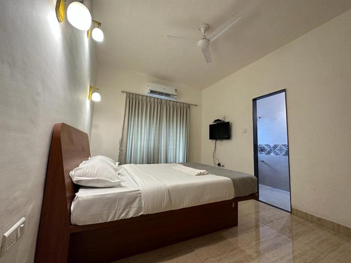 Hotel Sandesh Palace 罗纳瓦拉 外观 照片