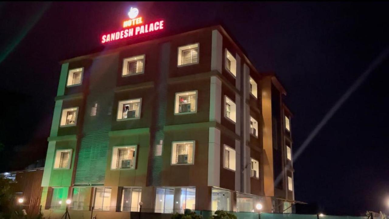 Hotel Sandesh Palace 罗纳瓦拉 外观 照片