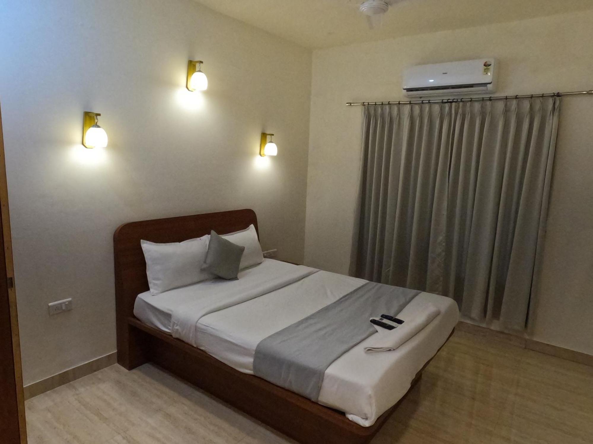 Hotel Sandesh Palace 罗纳瓦拉 外观 照片
