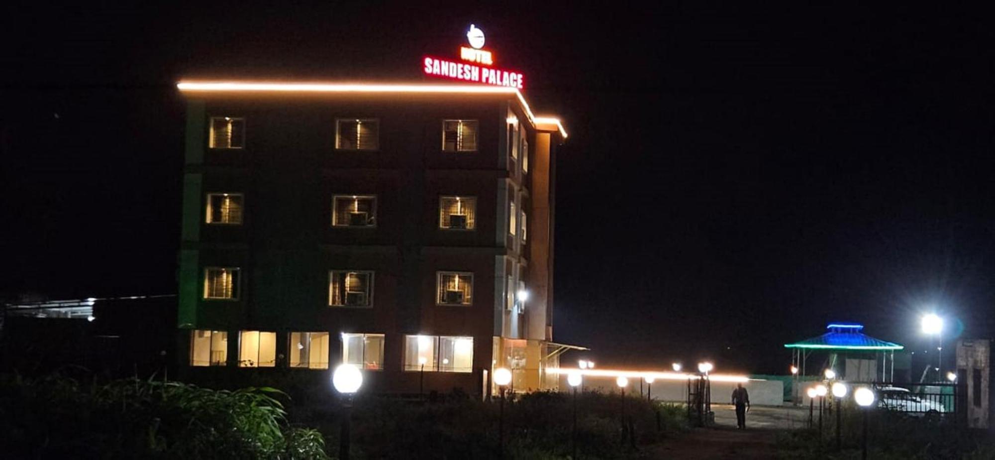 Hotel Sandesh Palace 罗纳瓦拉 外观 照片